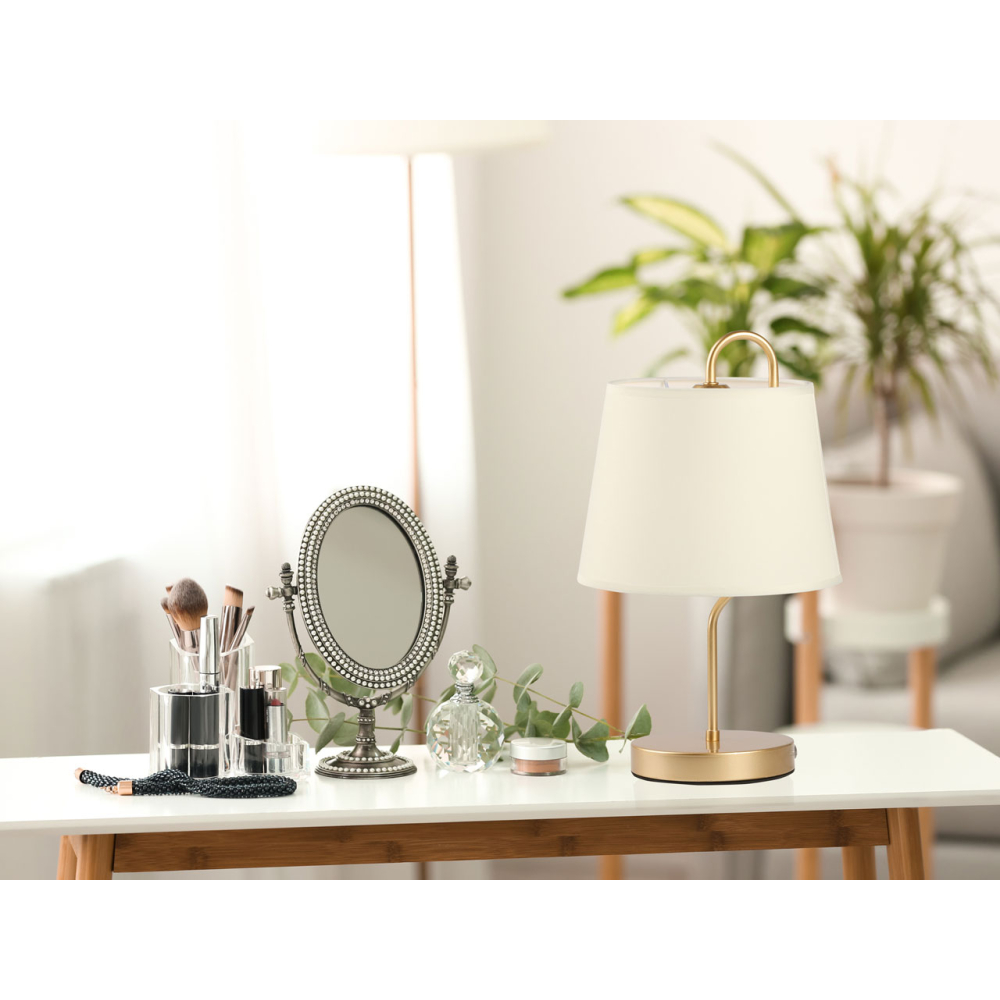 Настольная лампа MW-Light VEGA 329032801